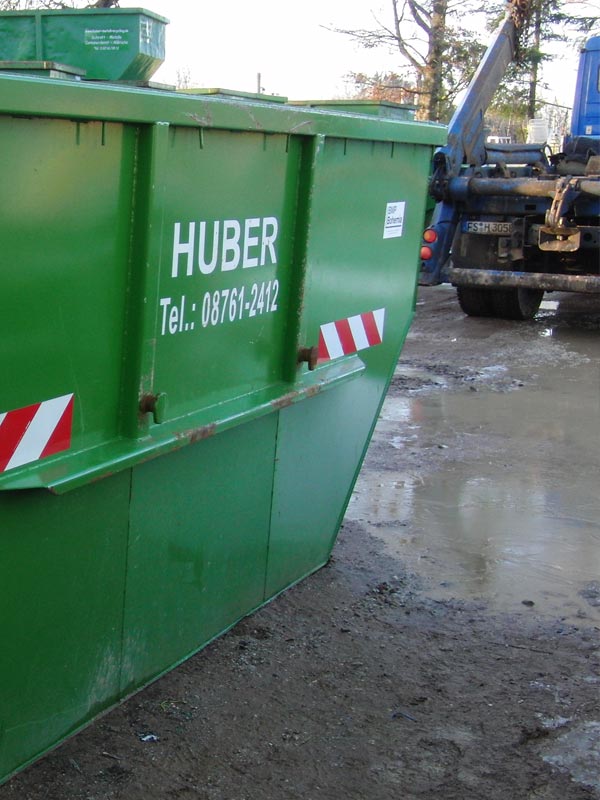 Container der firma Huber Recycling GmbH